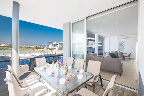 Villa Prol17, Exquisite 5Bdr Villa with Pool, Close to Fig Tree Bay Beach - Villa