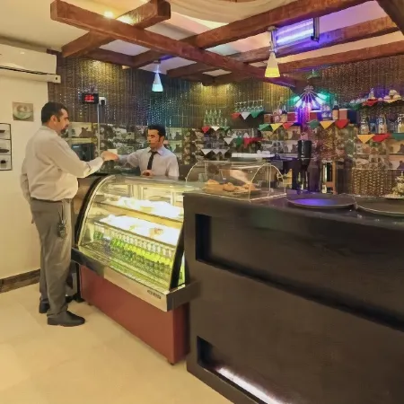 Rose Oasis Hotel