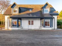 Loch Ness House - Pysäköinti