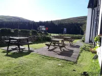 The Gordon Arms Restaurant with Rooms فنادق في Selkirk