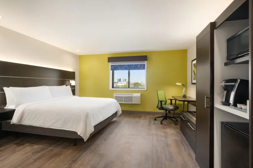 Holiday Inn Express Jamaica - JFK Airtrain - NYC