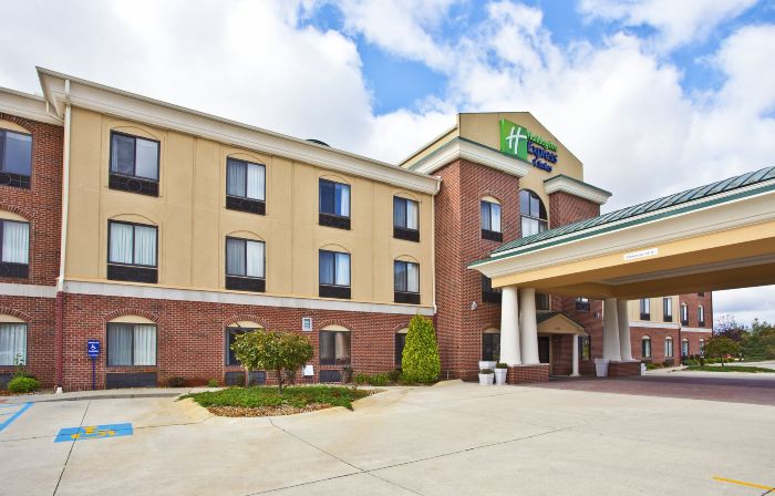 Holiday Inn Express & Suites GOSHEN by IHG