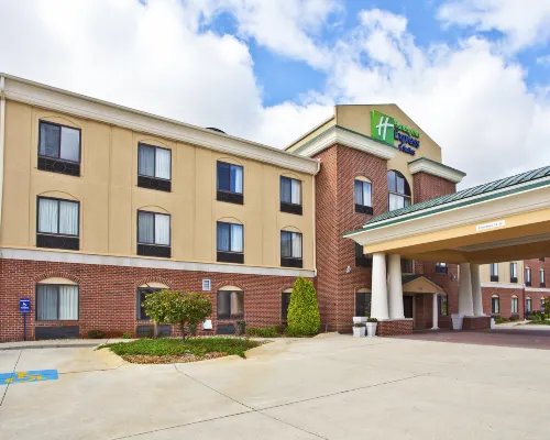Holiday Inn Express & Suites GOSHEN by IHG Hotels in Goshen