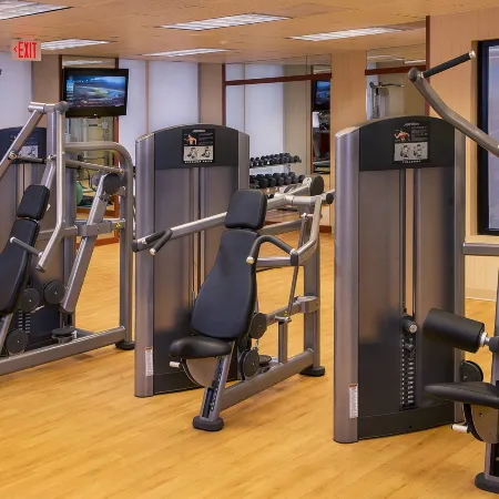 Courtyard Arlington Crystal City/Reagan National Airport Отели рядом с достопримечательностью «Арлингтон-хаус»