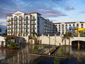 Courtyard by Marriott Anaheim Theme Park Entrance