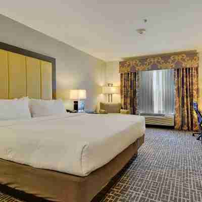 Holiday Inn Express & Suites Gonzales Rooms