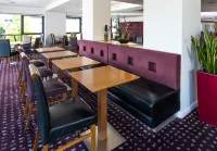 Holiday Inn Express HEMEL HEMPSTEAD by IHG - breakfast