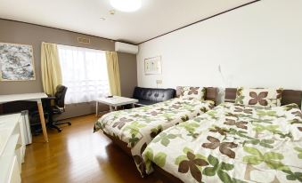 Flat Peace Chair House