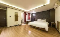 Dongsuwon Gallery