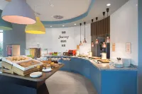 克拉科夫機場希爾頓歡朋酒店 - 早餐