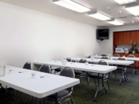 Microtel Inn & Suites by Wyndham Eagle River/Anchorage Are Hotels in Anchorage