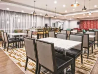 La Quinta by Wyndham San Antonio by Frost Bank Center Hotels near Copernicus Park