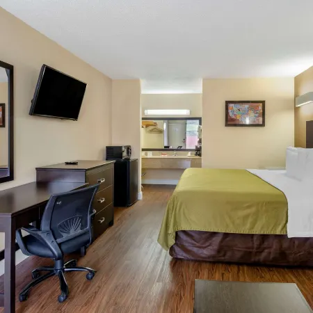 Econo Lodge Civic Center
