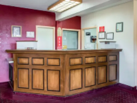 Econo Lodge Carlisle Hotels in Middlesex Township