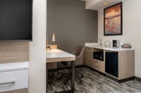 SpringHill Suites Seattle Downtown/South Lake Union Các khách sạn gần Nhà hát Paramount Theatre