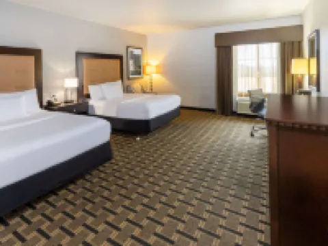 La Quinta Inn & Suites by Wyndham Mt. Pleasant Hotels in Mount Pleasant
