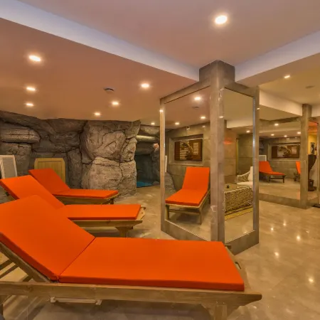 Glorious Hotel