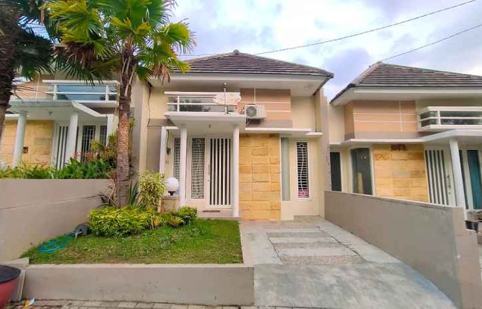 Full House at Villa Permata Garden C15 by N2K