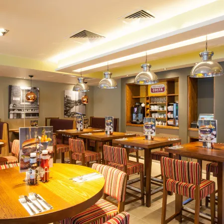 Premier Inn London Hackney Отели рядом с достопримечательностью «Хокни»