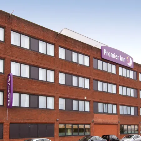 Premier Inn London Hanger Lane Отели рядом с достопримечательностью «Уэмбли»
