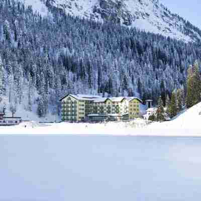 Grand Hotel Misurina Hotel Exterior