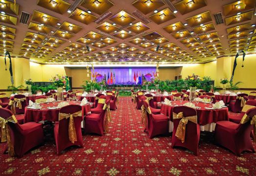 1. 쿠타 파라디소 ..