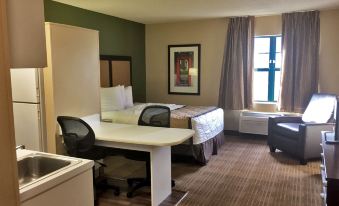 Extended Stay America Suites - Detroit - Madison Heights