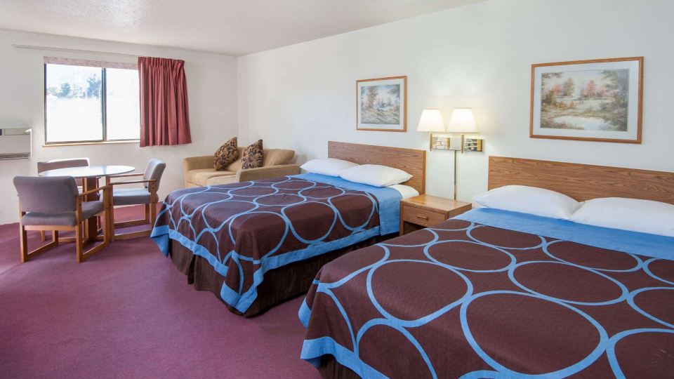 Super 8 by Wyndham Salmon Arm