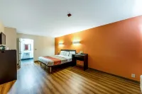 Motel 6 San Antonio, TX - South IH-10 East - balcony