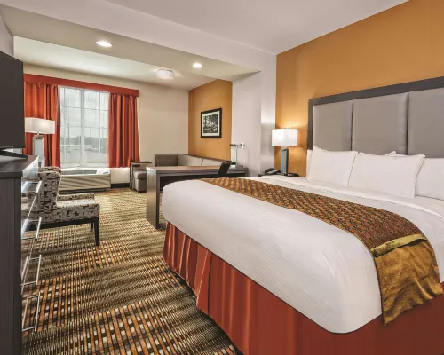 La Quinta by Wyndham San Antonio by Frost Bank Center Hotels near Copernicus Park