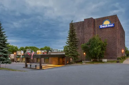 Days Inn by Wyndham Renfrew Conference Centre