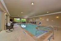 Holiday Inn Express & Suites SHERMAN HWY 75 by IHG - Pools