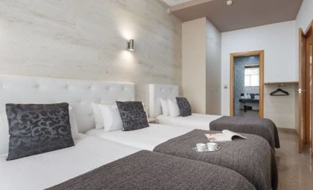 Aparthotel Rambla108 - Housity