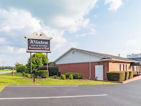 Winton Inn & Suites