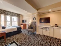 Gaslamp Plaza Suites Hotels near Model Railroad Museum