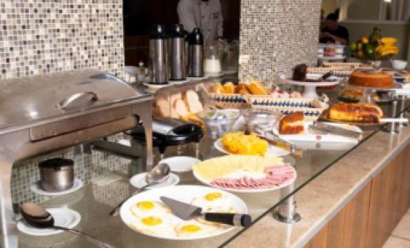 Hotel Victoria Plaza - Housity