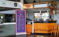 D'Emmerick Salib Putih Hotel Salatiga - bar