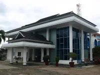 The Madeline Hotel Các khách sạn gần Rumah Pengasingan Bung Karno