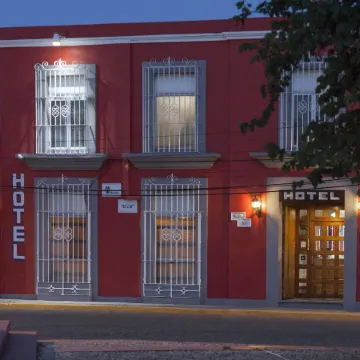 Hotel Posada El Cid Отели рядом с достопримечательностью «Церковь Санто-Доминго»