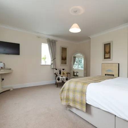 Whitethorn Bed and Breakfast