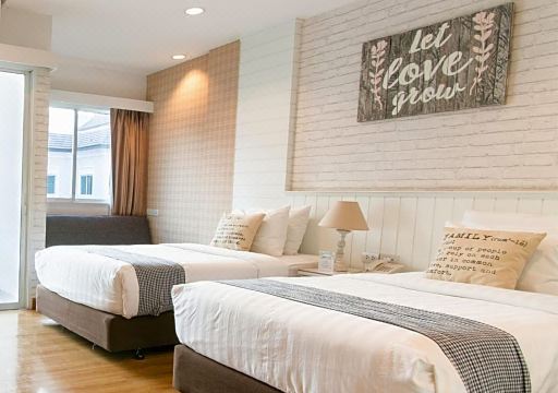 앳 레지던스 수완나품 호텔 썸네일