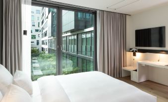 Kpm Hotel & Residences