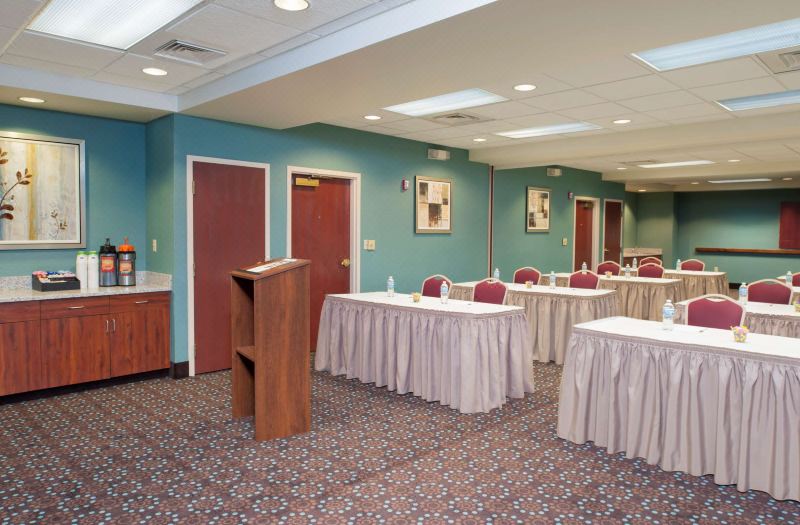Hampton Inn & Suites Kokomo photo 4