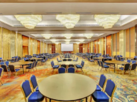 ラディソン レッド チャンディーガル モハリ サヒブザダ・アジット・シン・ナガーのホテル