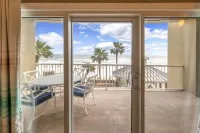 Escapes! to the Shores Orange Beach, A Ramada by Wyndham - Kitchens