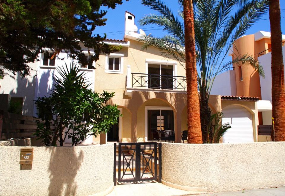Yioula Villa