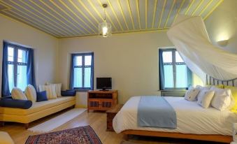 Kiriaki Guesthouse & Suites