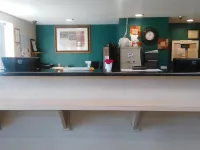 Americas Best Value Inn Horseheads - Parkplatz