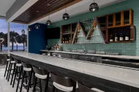 SpringHill Suites Myrtle Beach Oceanfront - bar