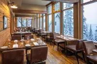 Emerald Lake Lodge - breakfast